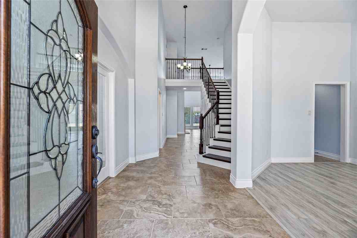 1637 Wimberly Hollow Ln - Photo 4 of 37