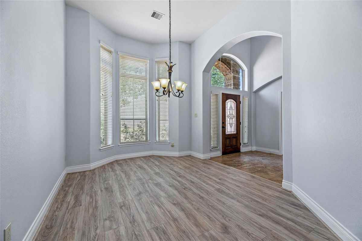 1637 Wimberly Hollow Ln - Photo 7 of 37