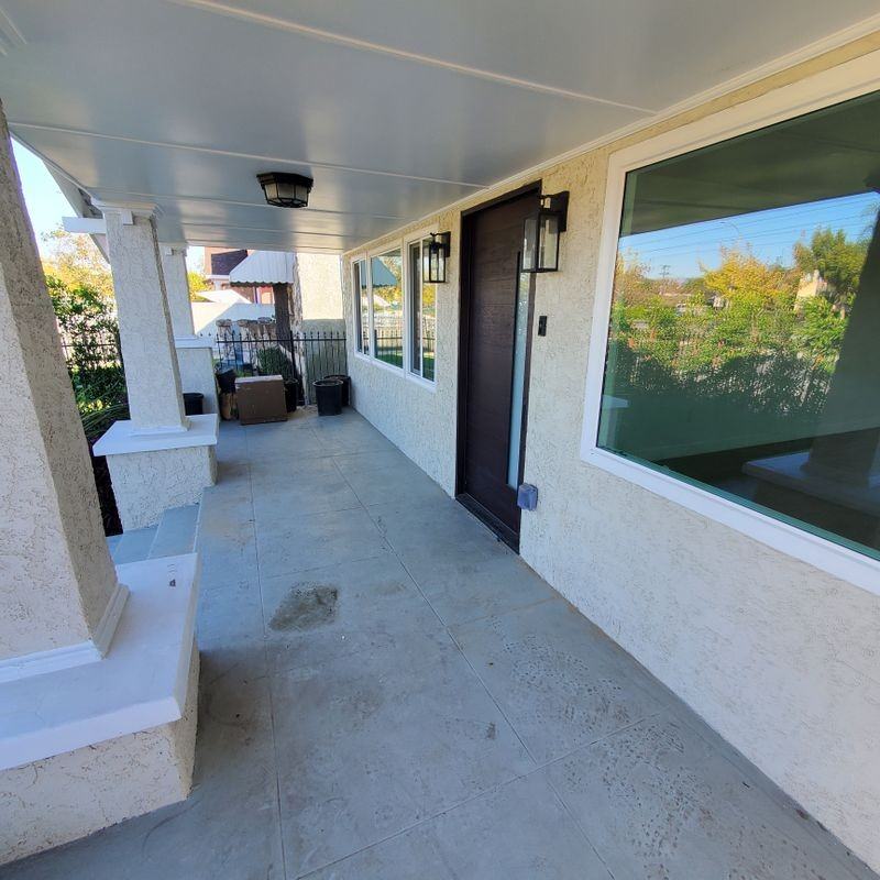 1742 Exposition Blvd - Photo 3 of 27