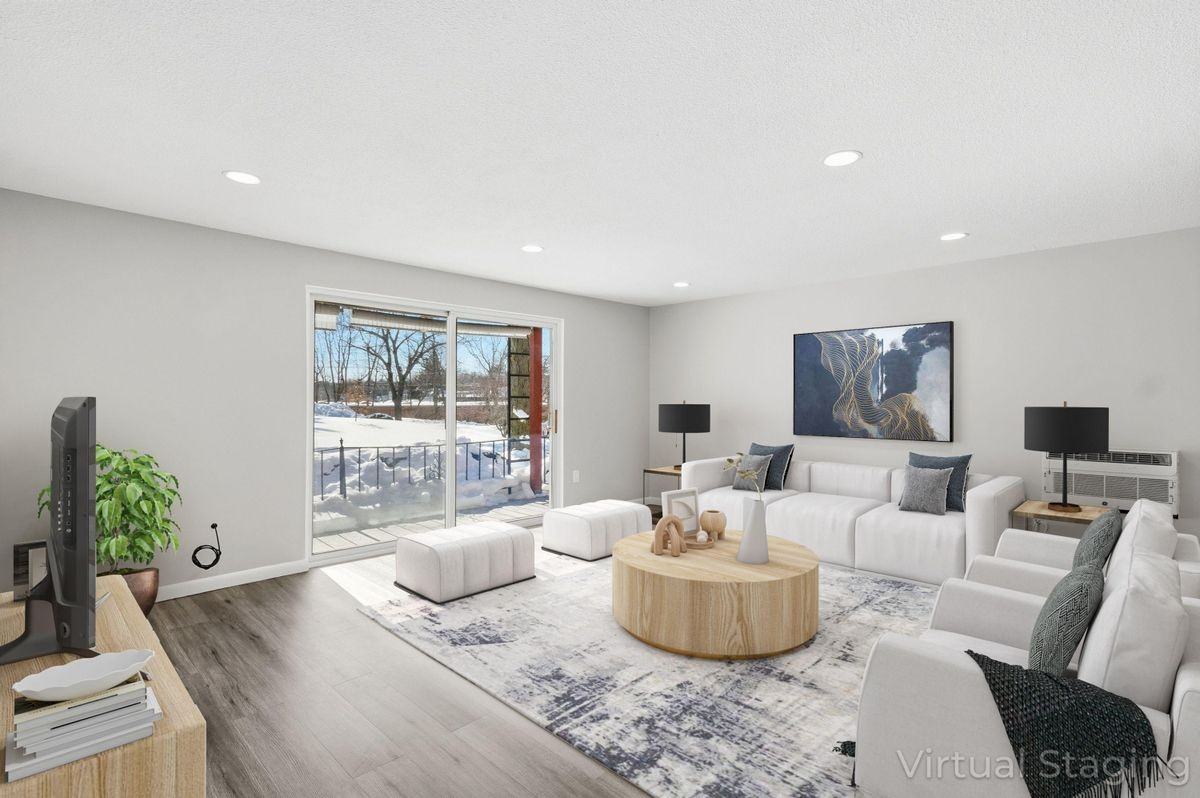 18 Fountain Ln - Photo 2 of 29