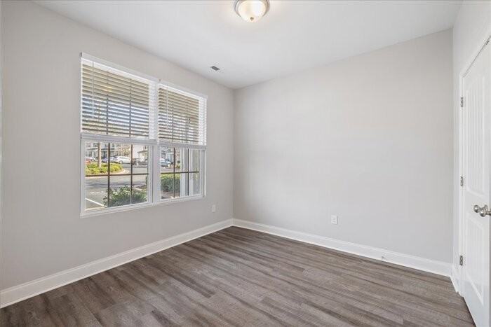 3940 Volkswalk Pl - Photo 5 of 26