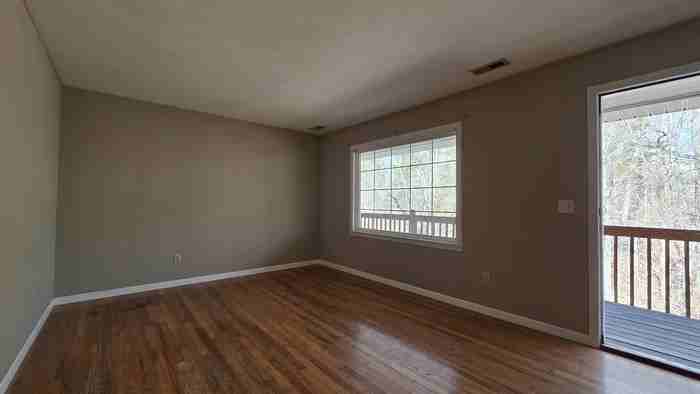 3614 N Roan St #7 - Photo 2 of 6