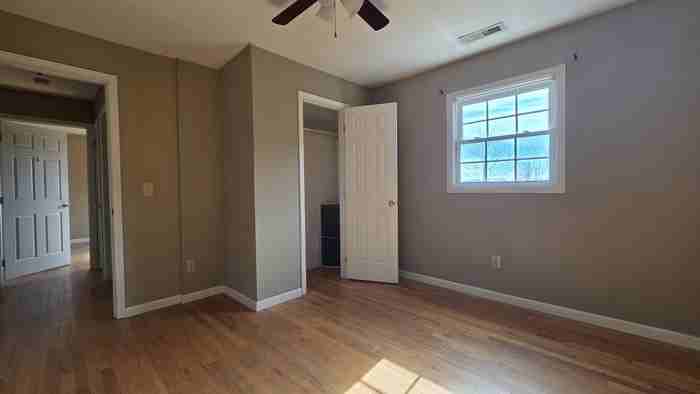 3614 N Roan St #7 - Photo 3 of 6