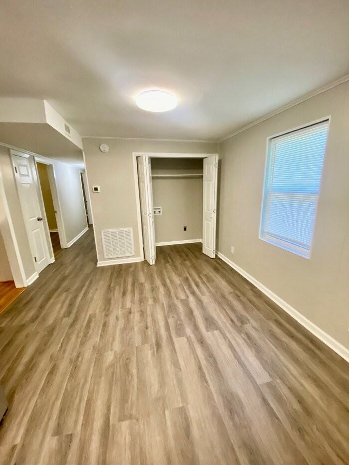 7809 Iowa Dr - Photo 4 of 9