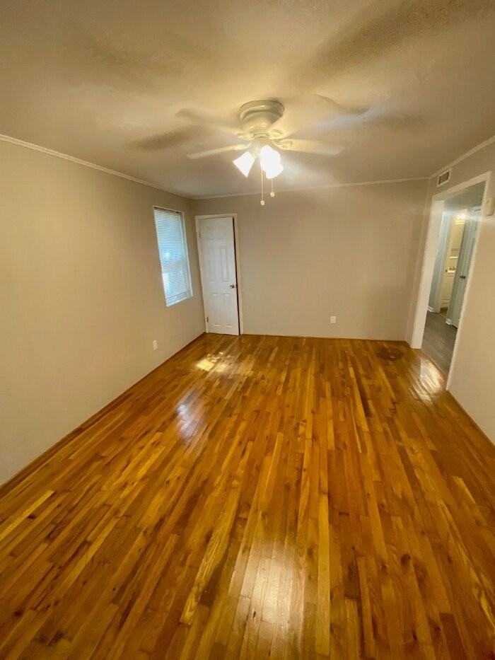 7809 Iowa Dr - Photo 5 of 9