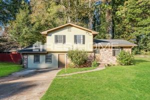 featured image of 370 Amberwood Dr