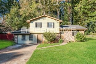 370 Amberwood Dr - Photo 1 of 1