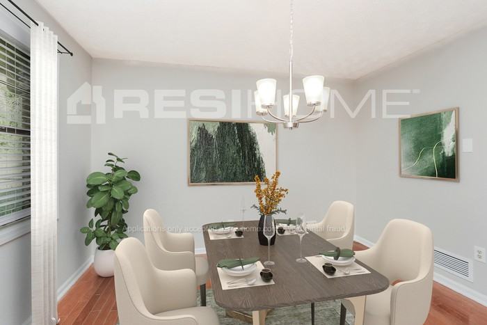 370 Amberwood Dr - Photo 3 of 21