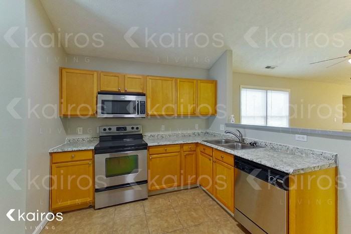 7101 Reynolds Crossing Dr - Photo 6 of 19