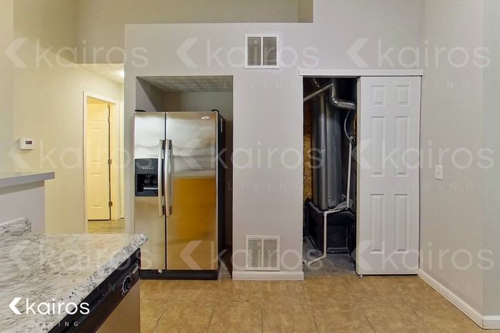 7101 Reynolds Crossing Dr - Photo 7 of 19