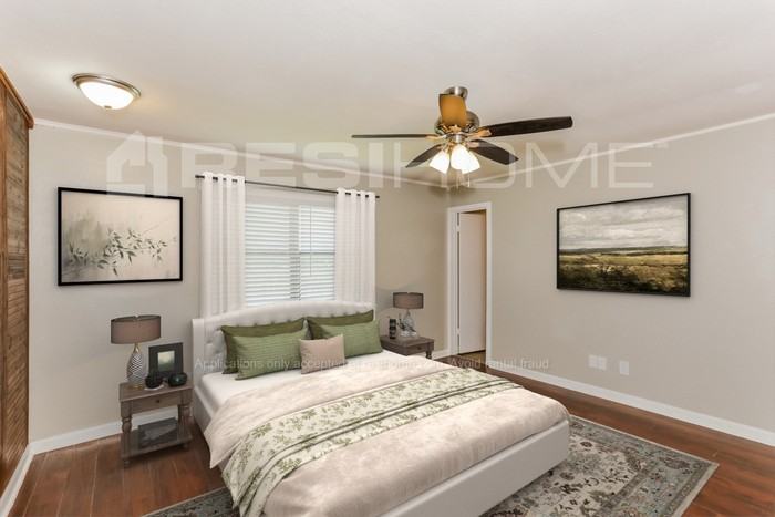 906 Fort Worth St - Photo 5 of 17