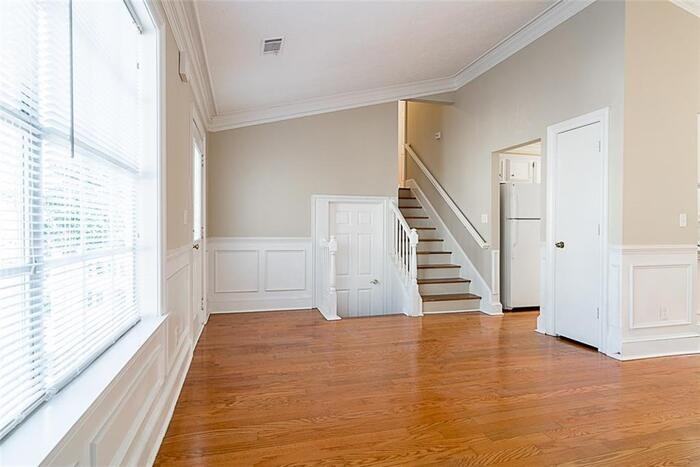 310 Knoll Ridge Ct - Photo 3 of 10