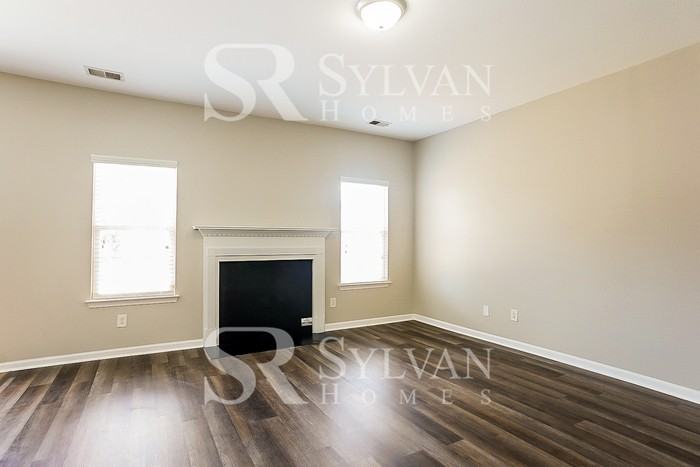 523 Westmoreland Rd - Photo 4 of 16