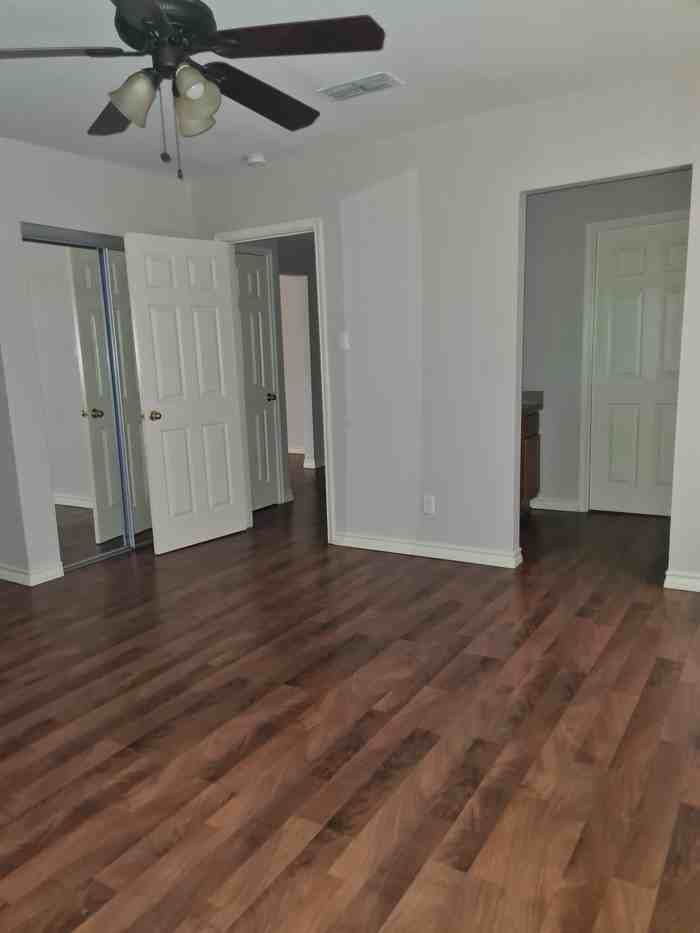 306 W Matz Ave #8 - Photo 5 of 11