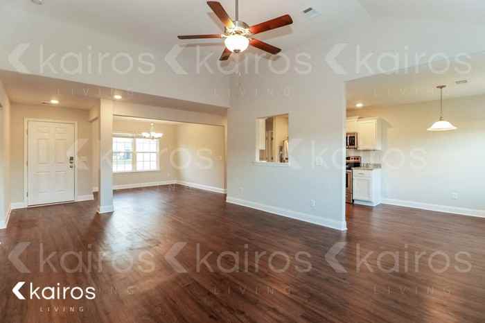 220 Western Red Cedar Dr - Photo 5 of 17