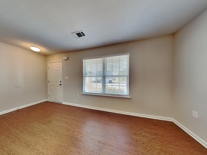 928 Cassidy Dr - Photo 4 of 25