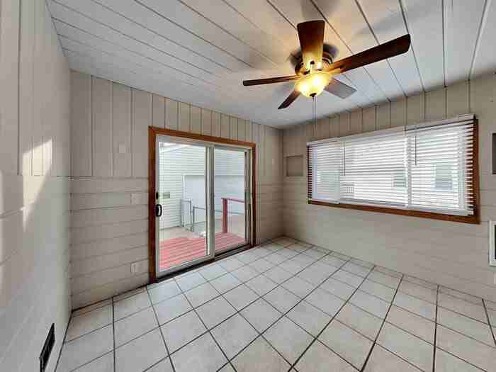 6536 Chowen Ave N - Photo 5 of 26