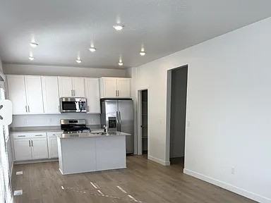 1545 W Bravo Dr - Photo 4 of 21