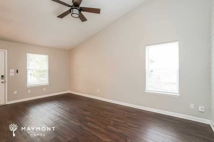 101 Tweed Ct - Photo 4 of 14