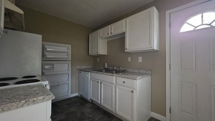 136 Mayflower Rd #1 - Photo 4 of 4