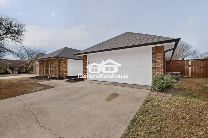 1137 Homestead St - Photo 6 of 44