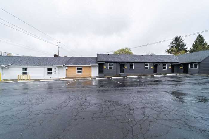 11518 Ne Sandy Blvd #3 - Photo 2 of 19