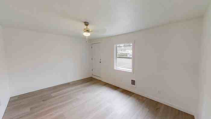 11518 Ne Sandy Blvd #3 - Photo 6 of 19