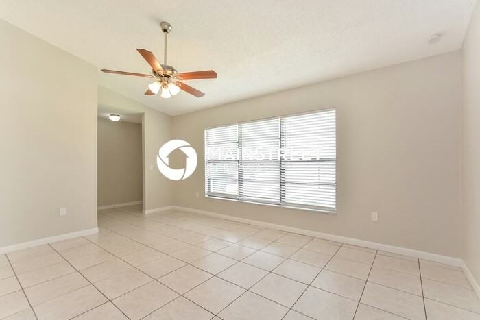 1679 April Ave - Photo 4 of 16