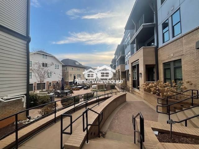 2401 Euclid Ave #116 - Photo 3 of 20