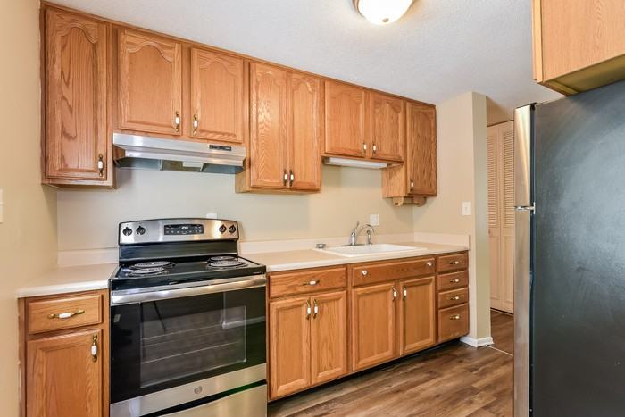 11401 Mcdowell Dr - Photo 4 of 10