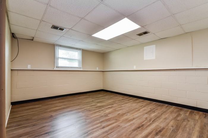 11401 Mcdowell Dr - Photo 5 of 10