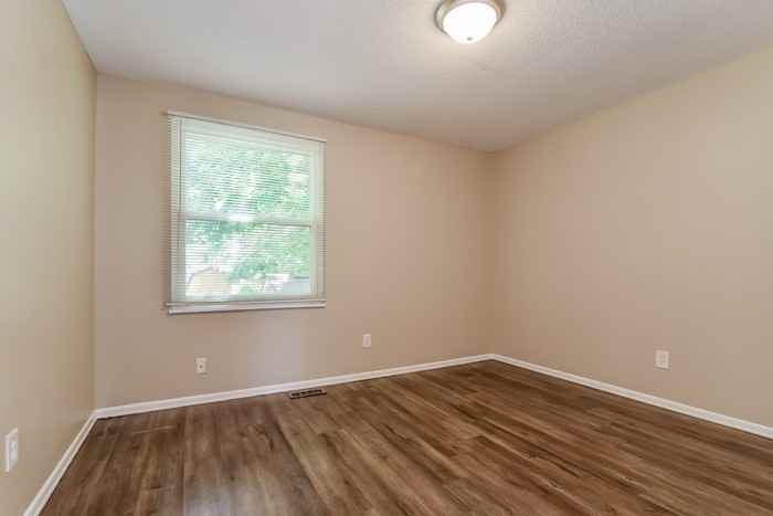 11401 Mcdowell Dr - Photo 6 of 10