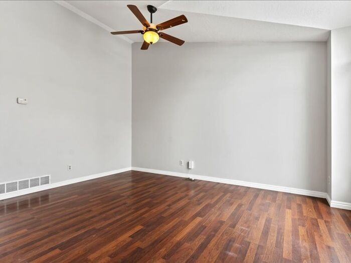 523 E 3195 S - Photo 2 of 23