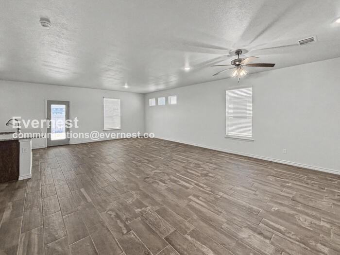 8507 Glade Dr - Photo 5 of 25