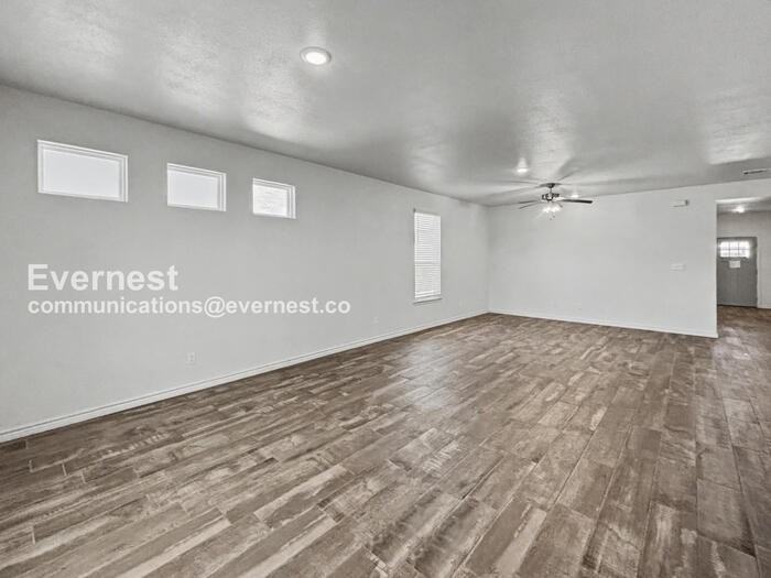 8507 Glade Dr - Photo 6 of 25