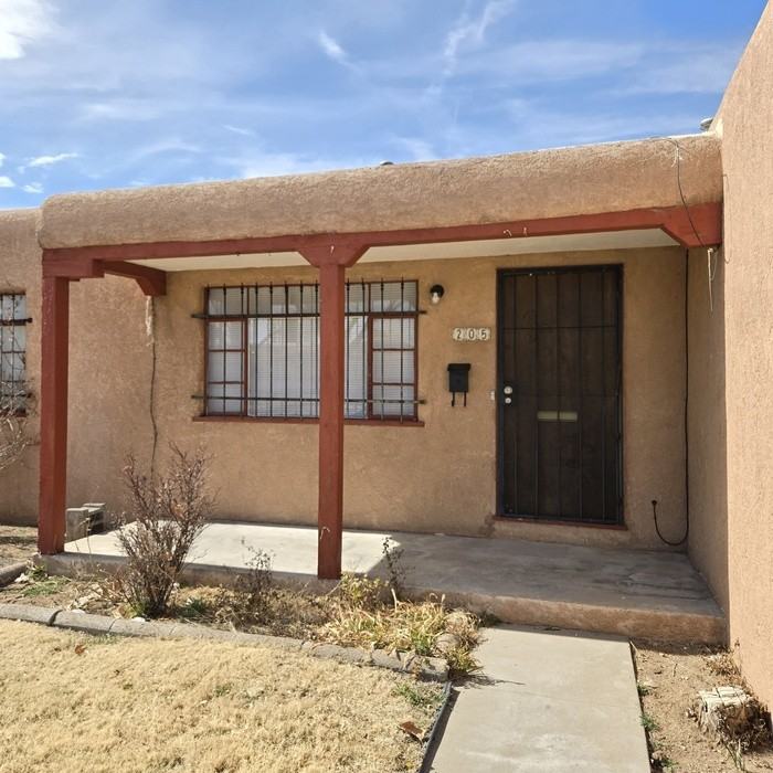 205 Madison St Ne - Photo 2 of 16