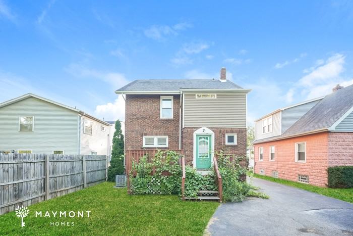 1720 E 298th St - Photo 3 of 3