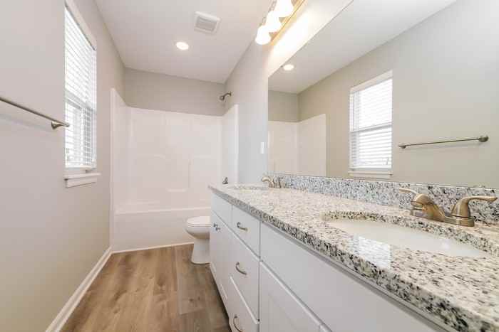 1104 Nw Hilltop Ln - Photo 7 of 16