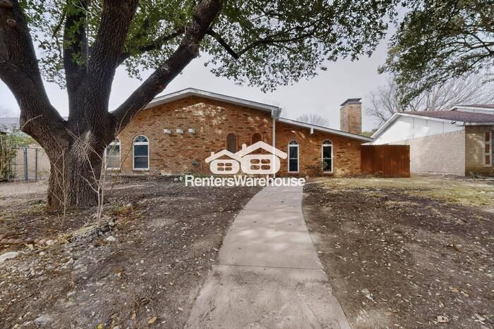 953 Goodwin Dr - Photo 2 of 46