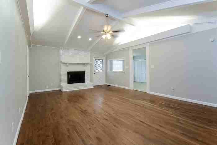 214 Star Cir - Photo 4 of 12