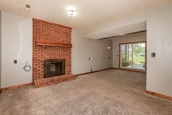 371 Shenandoah Blvd - Photo 5 of 15