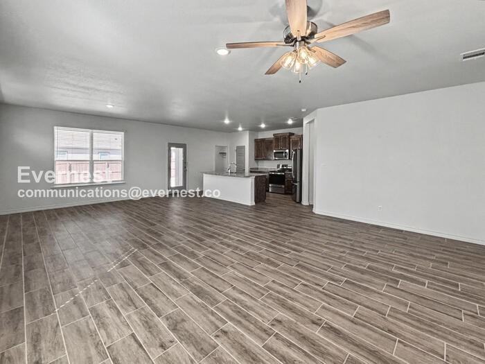 2236 Hornbeam St - Photo 5 of 24