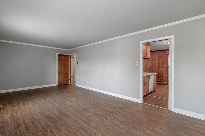 4321 Hilltop Rd - Photo 5 of 37