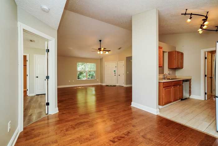 3974 Eminence Ln - Photo 6 of 16