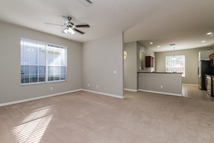 20071 Heritage Point Dr - Photo 3 of 16