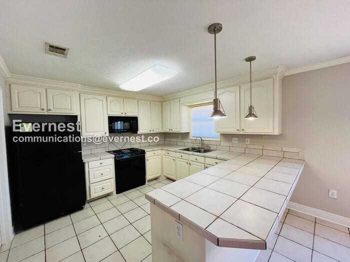 236 Holmar Dr - Photo 2 of 23