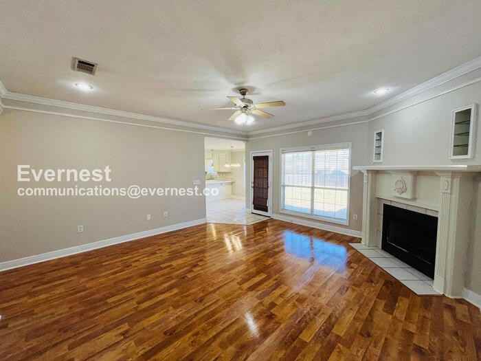 236 Holmar Dr - Photo 5 of 23