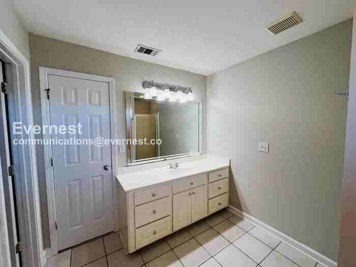 236 Holmar Dr - Photo 7 of 23