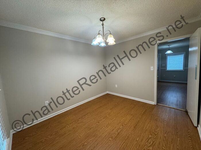 7310 Lea Wood Ln - Photo 4 of 12