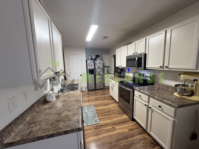 233 Seabiscuit Ln - Photo 6 of 20